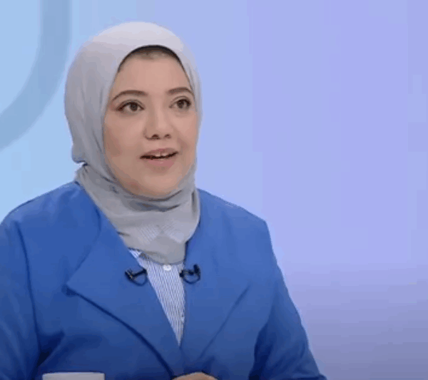 منى مصطفى 600x533